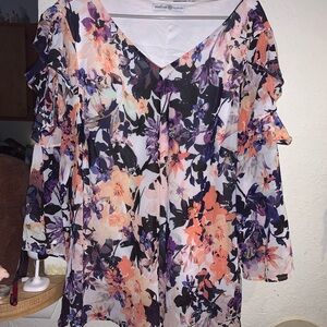 Floral Ruffle V-Neck Blouse